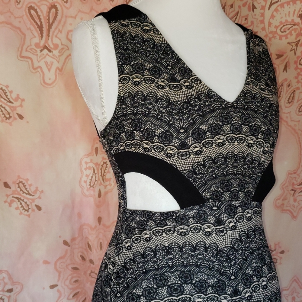 Lace Pattern Dress Sleeveless Bodycon Stretchy Cut Outs - Picture 10 of 10